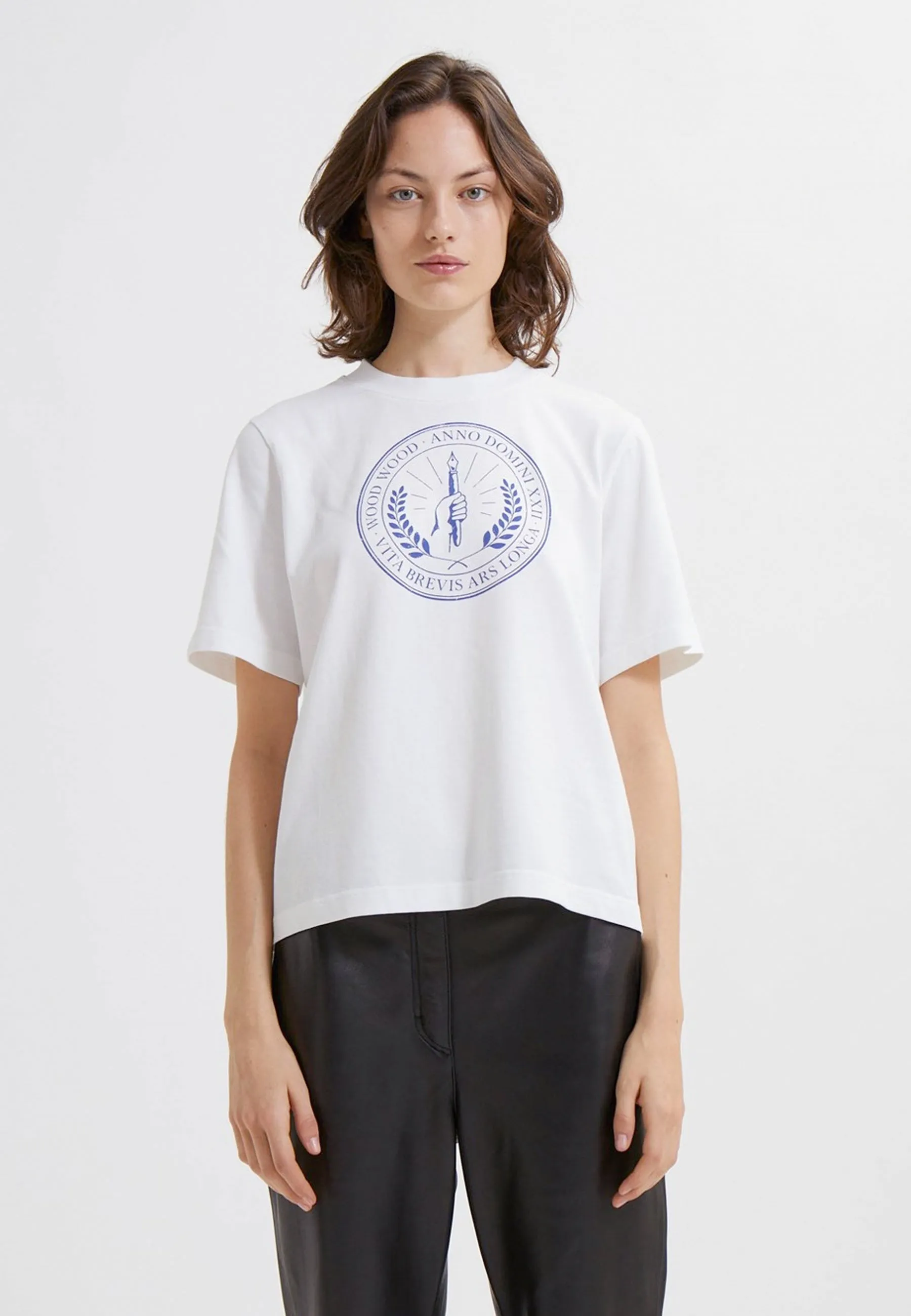 Alma Seal T-Shirt - white