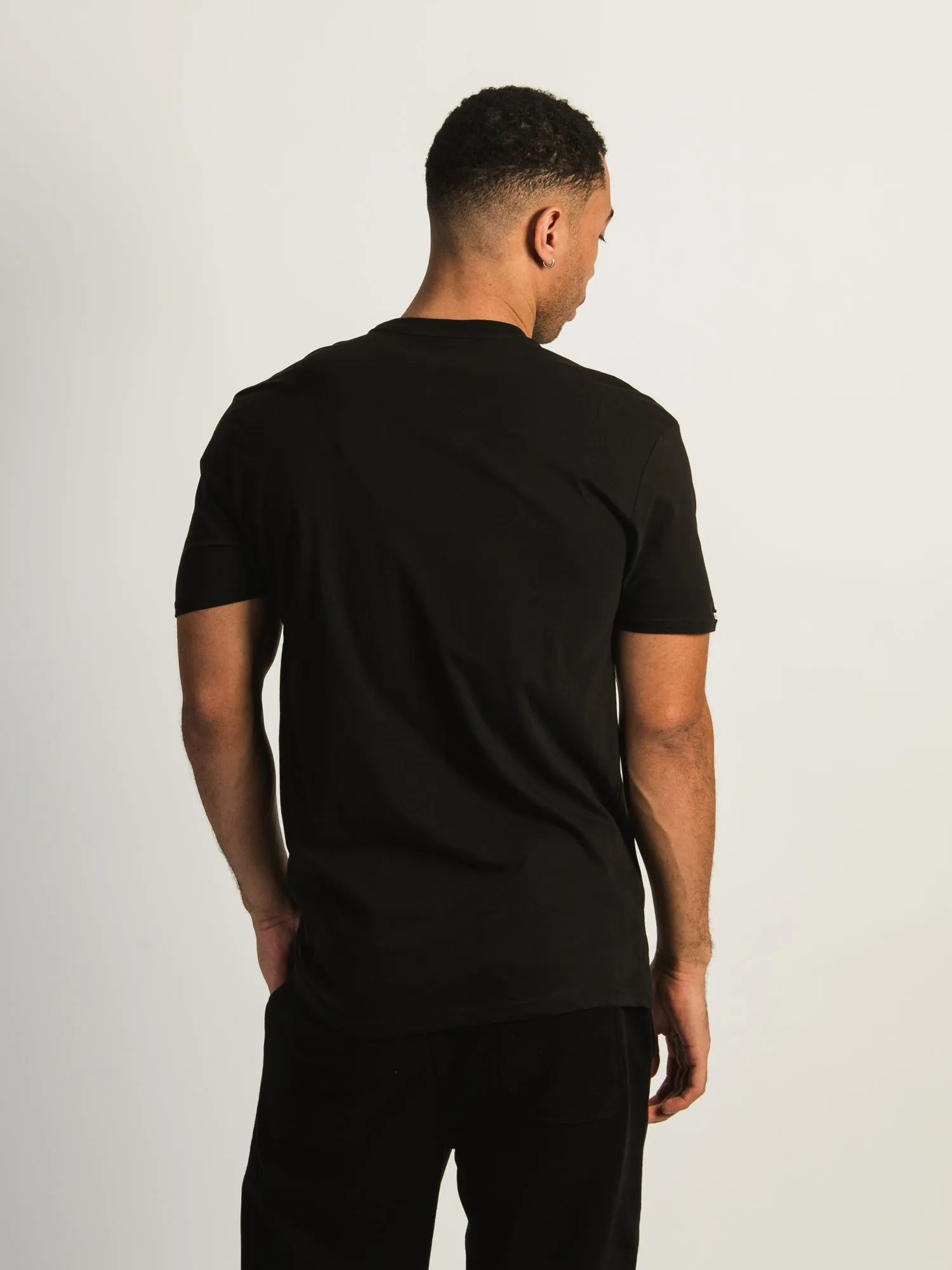 CROOKS & CASTLES EMBROIDERED T-SHIRT