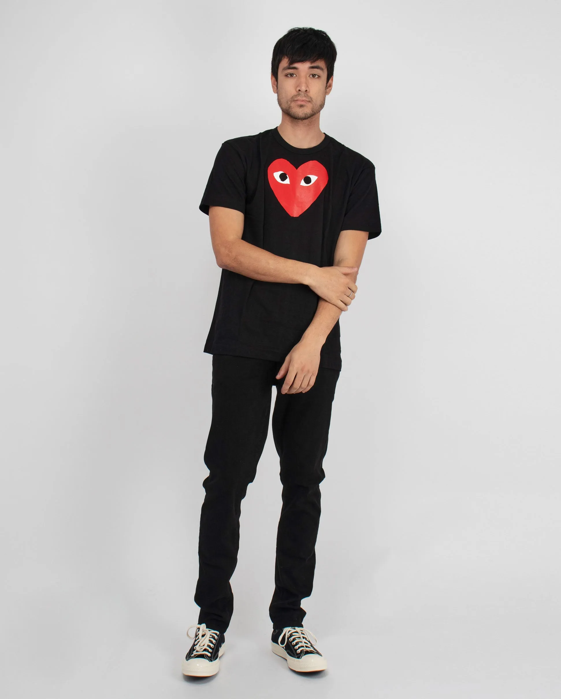 T112 BIG RED HEART T-SHIRT / BLACK